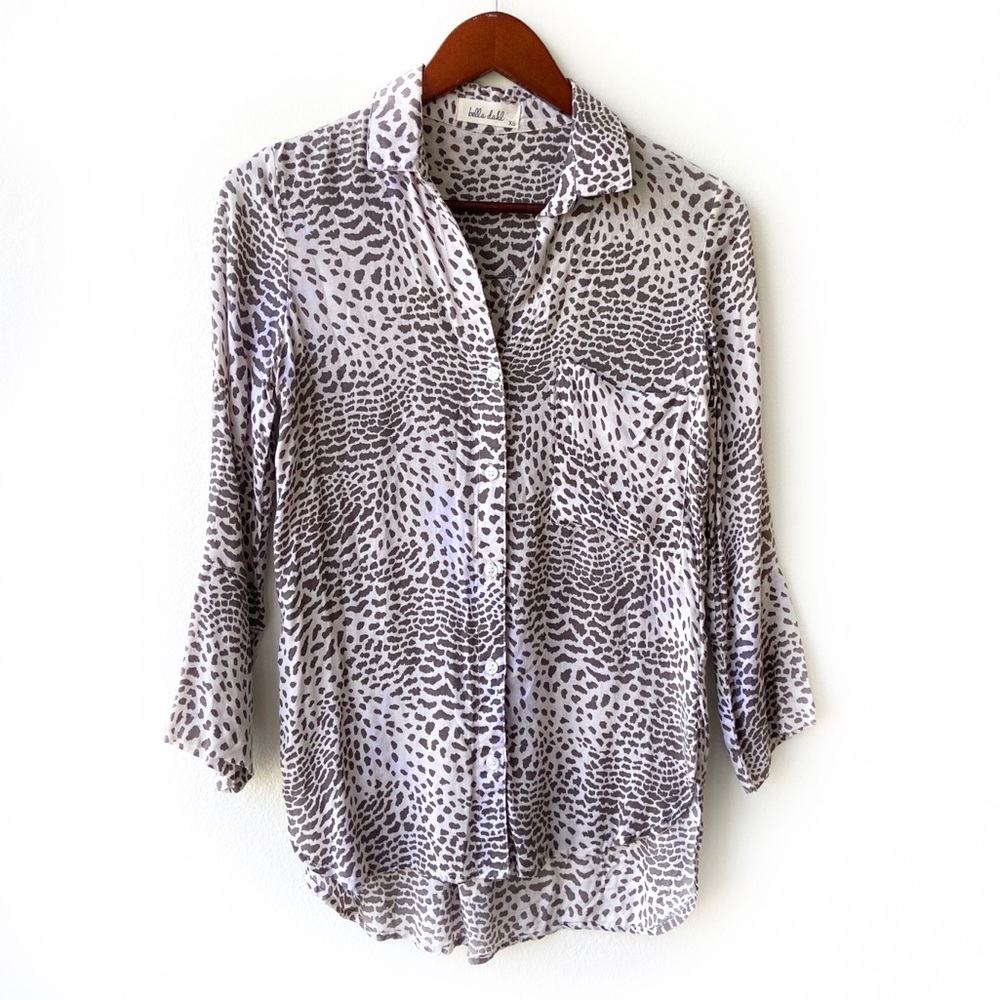 Anthro Bella Dahl Cheetah Shirt Tail Button Down